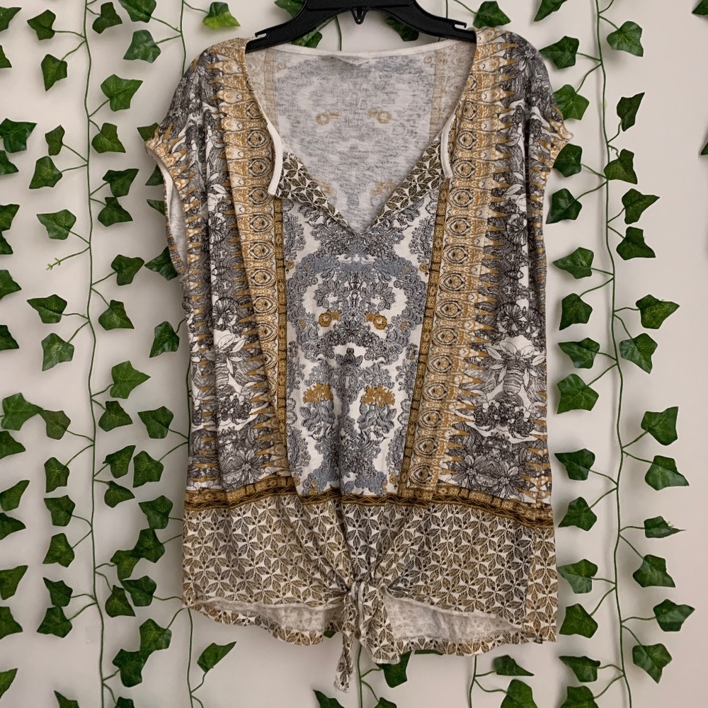 Barely Worn Lucky Brand Printed Tie Top